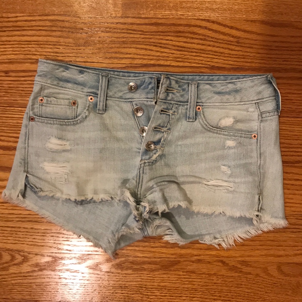 Very cute A&F denim boyfriend shorts